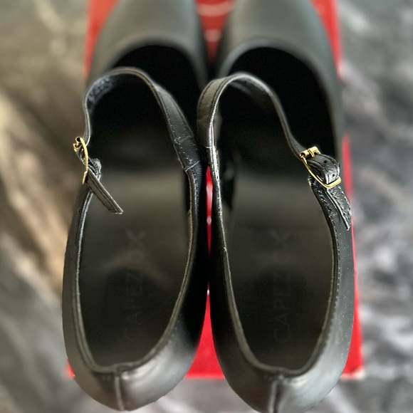 Capezio Women’s Black Heel - Picture 9 of 16